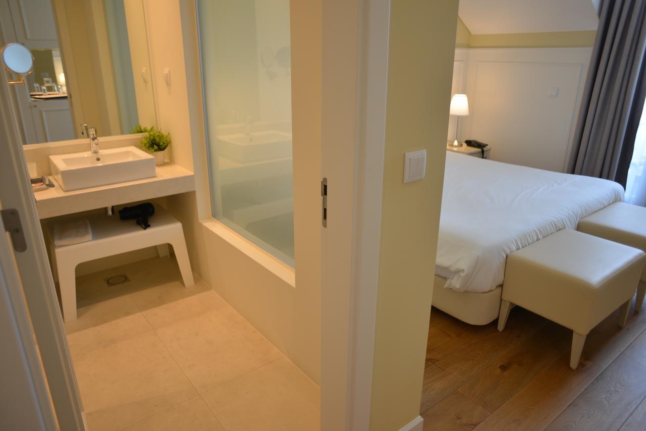 Charming Blue Hotel Vila do Porto Bagian luar foto